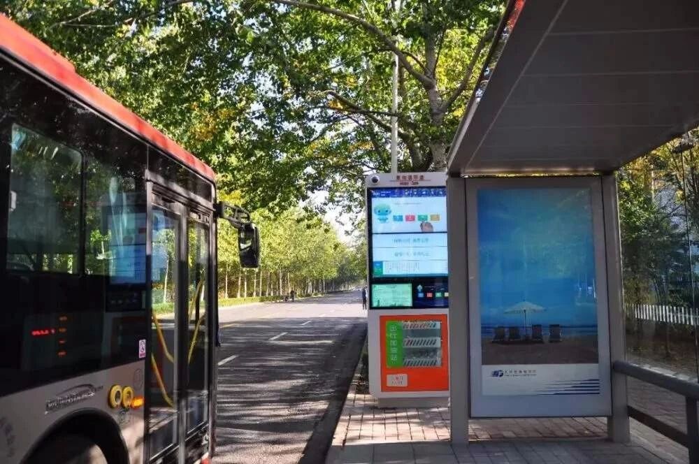 安博网_安博(中国)有限公司工控机助力智能公交站牌，为城市提速