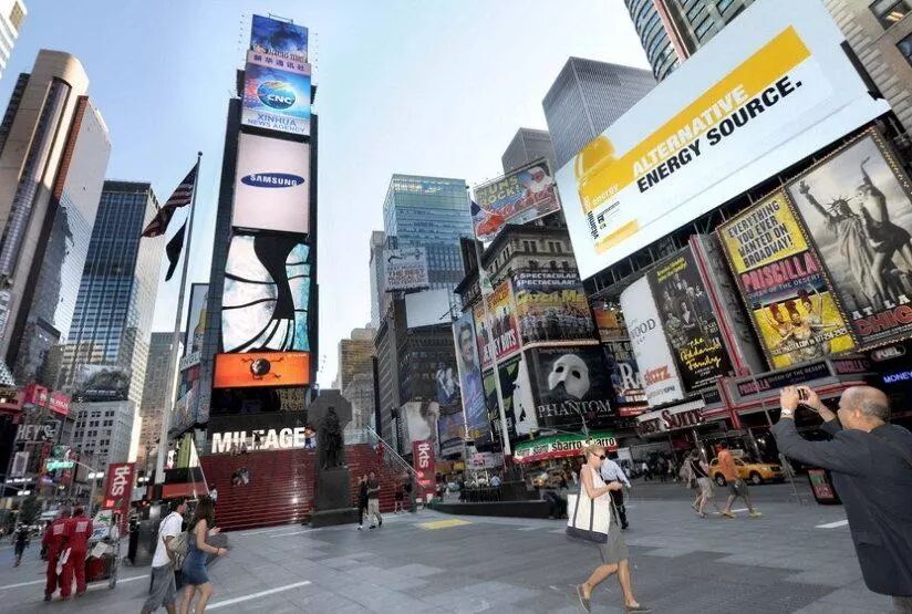 安博网_安博(中国)有限公司工控机在多媒体播放平台中的应用